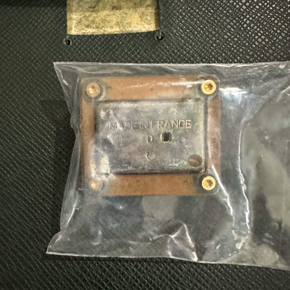 Louis Vuitton Large Green Taiga Leather Briefcase - Picture 9 of 12